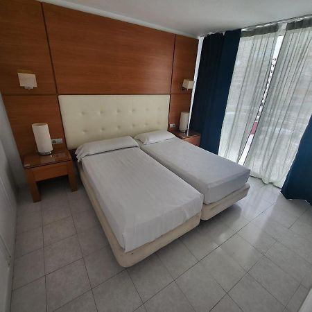 Cozy Apartment Near The Beach Playa de las Americas  Luaran gambar