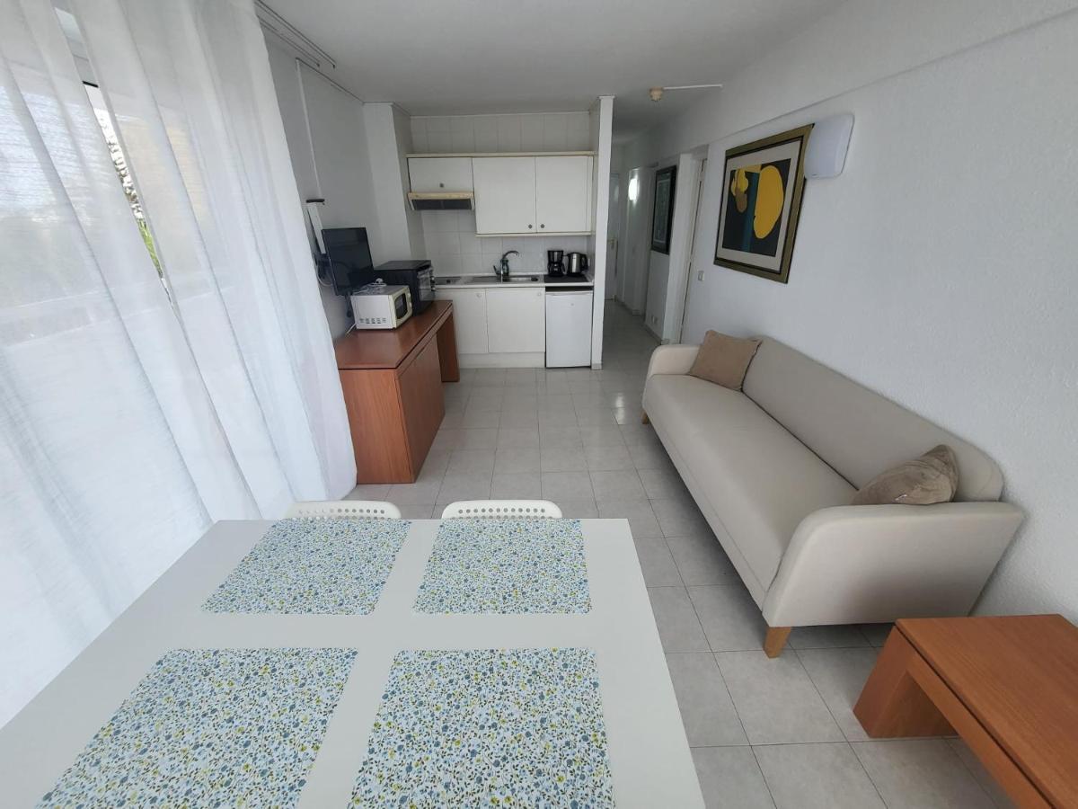 Cozy Apartment Near The Beach Playa de las Americas  Luaran gambar